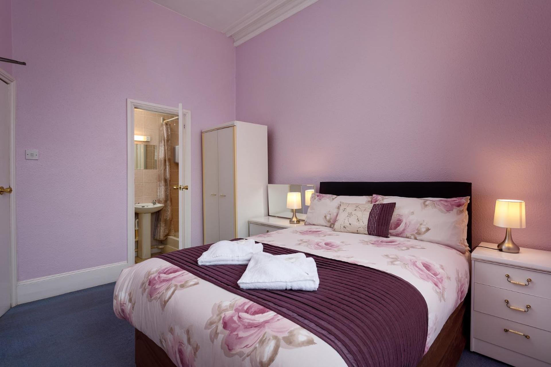 Double Room with Private Bathroom